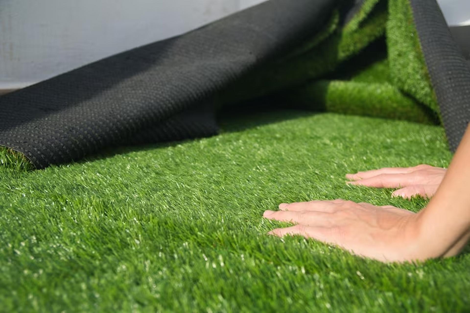 Embrace an Evergreen Winter with Artificial Grass