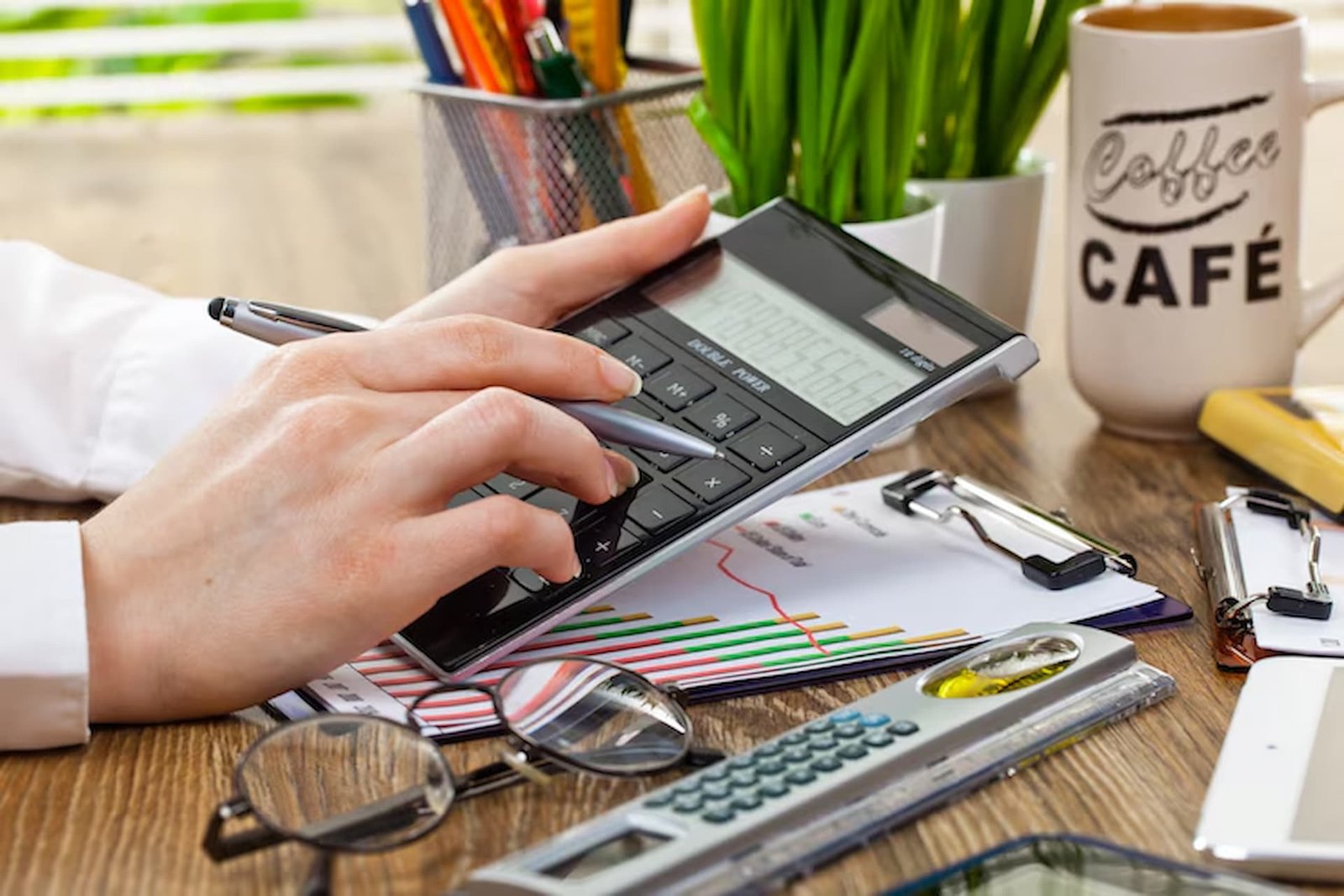 Top 10 Features To Look For In An Accounting Calculator For  Salary Tax